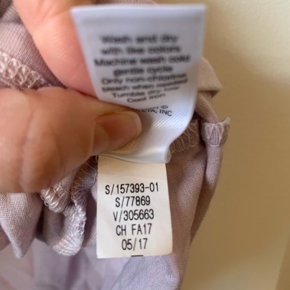 Athleta side twist tee - size large - Picture 5 of 6